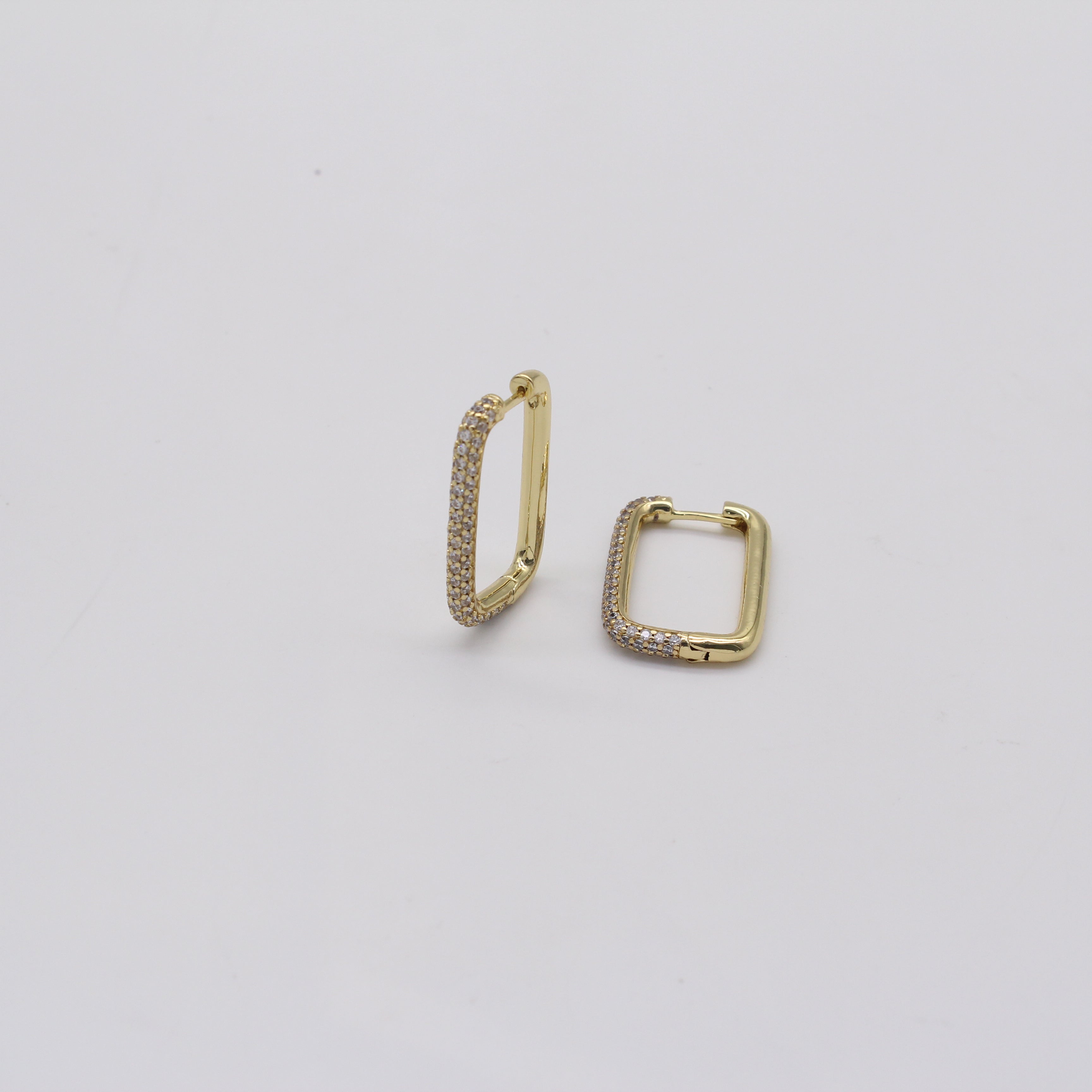 Amelia Huggie Earring