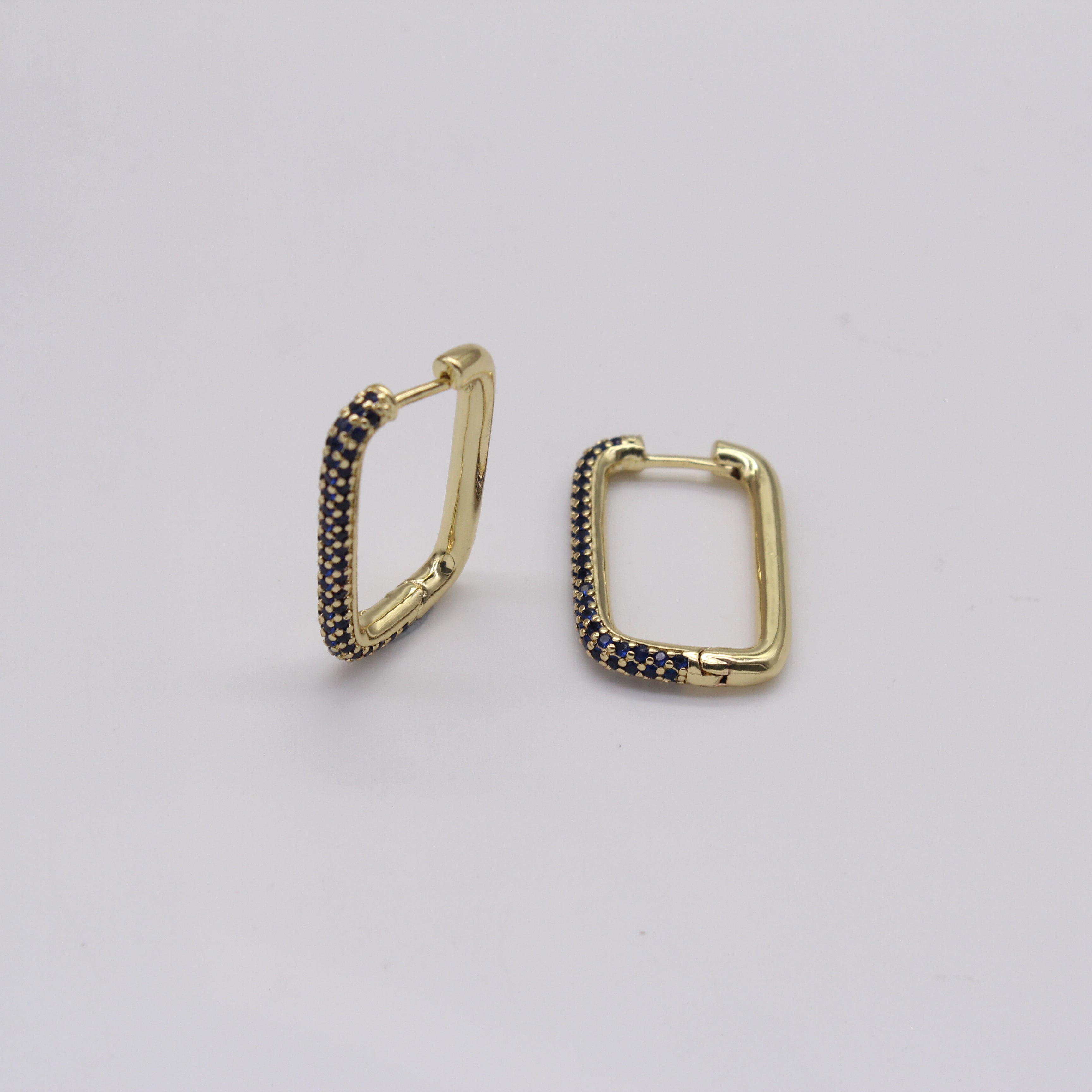 Amelia Huggie Earring