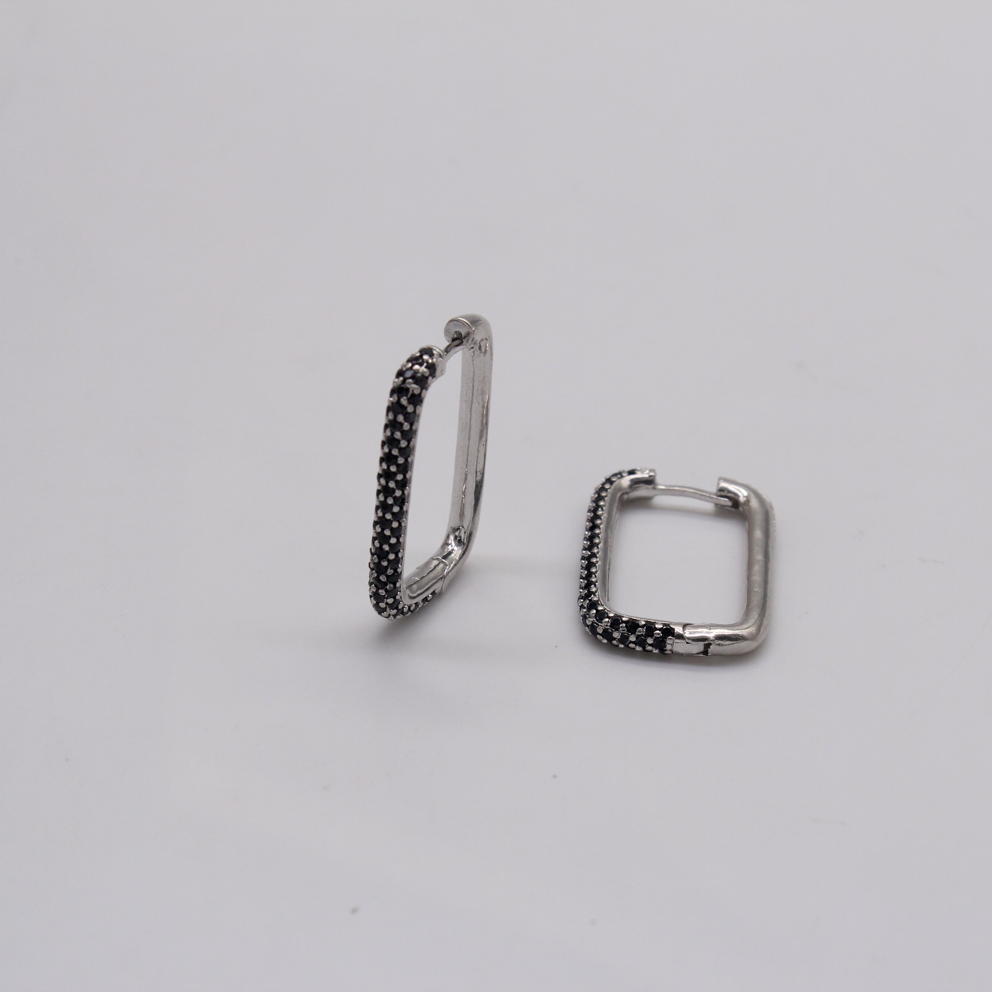 Amelia Huggie Earring