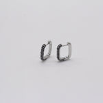 Load image into Gallery viewer, Amelia Sm Huggie Earring
